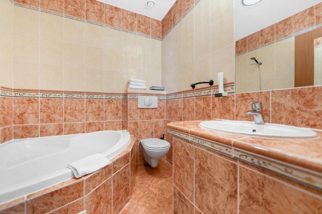 Palace 3* Плзень