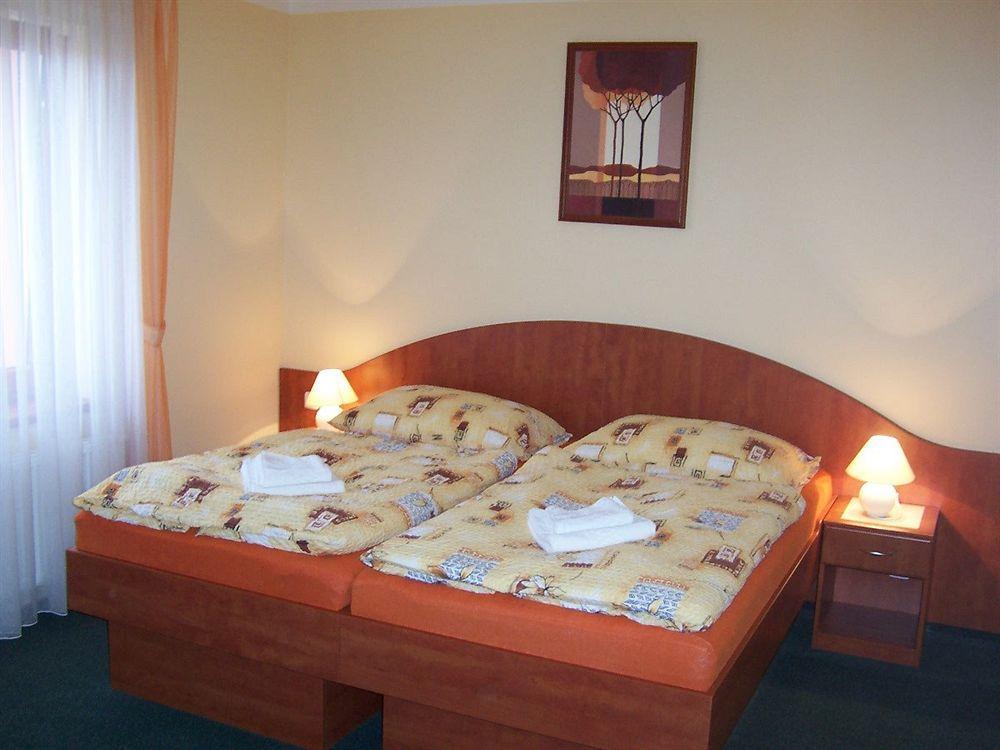 Готель Palace 3*