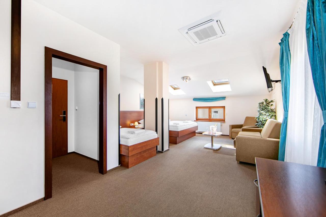 Palace Hotel 3*